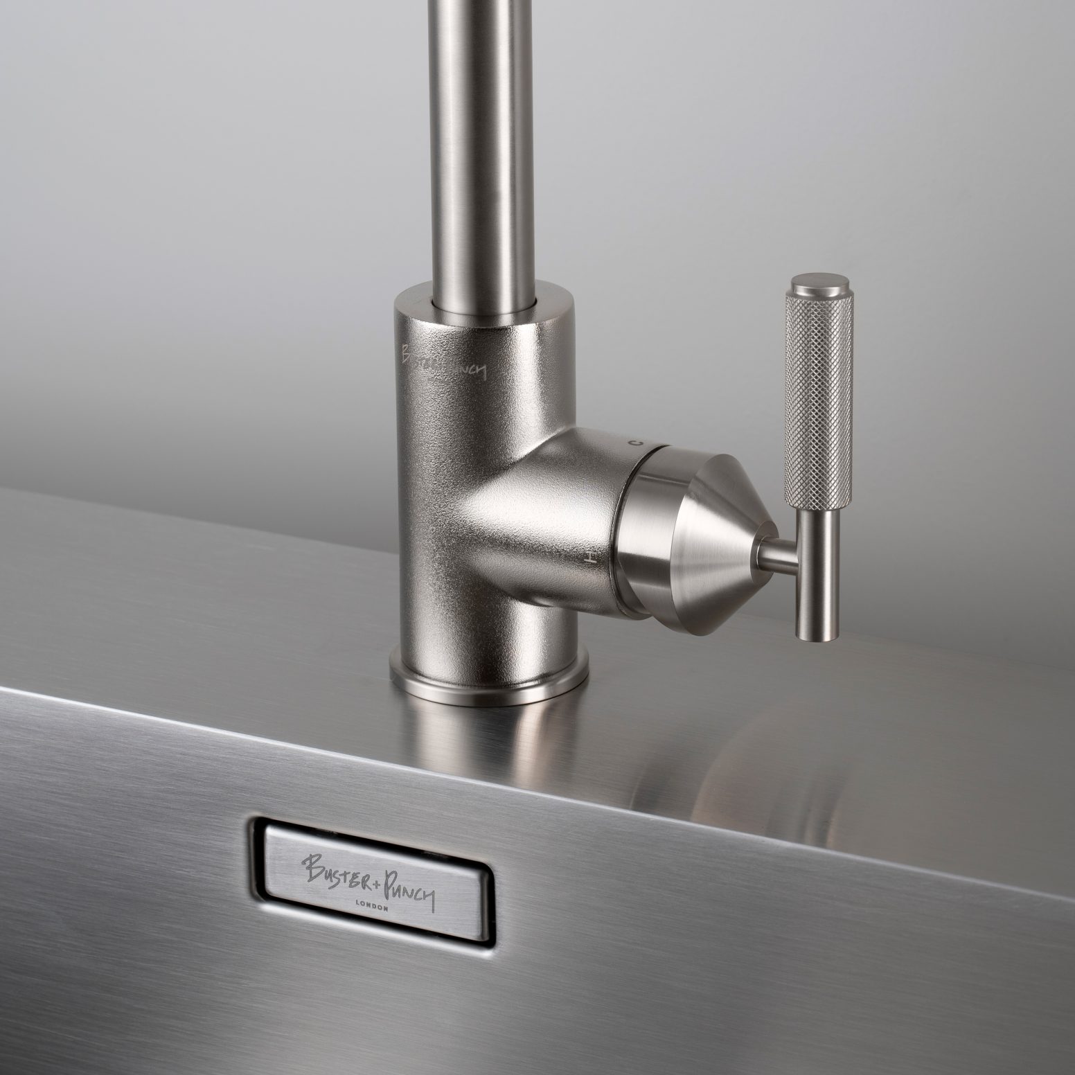 Pull-out faucets - Buster + Punch