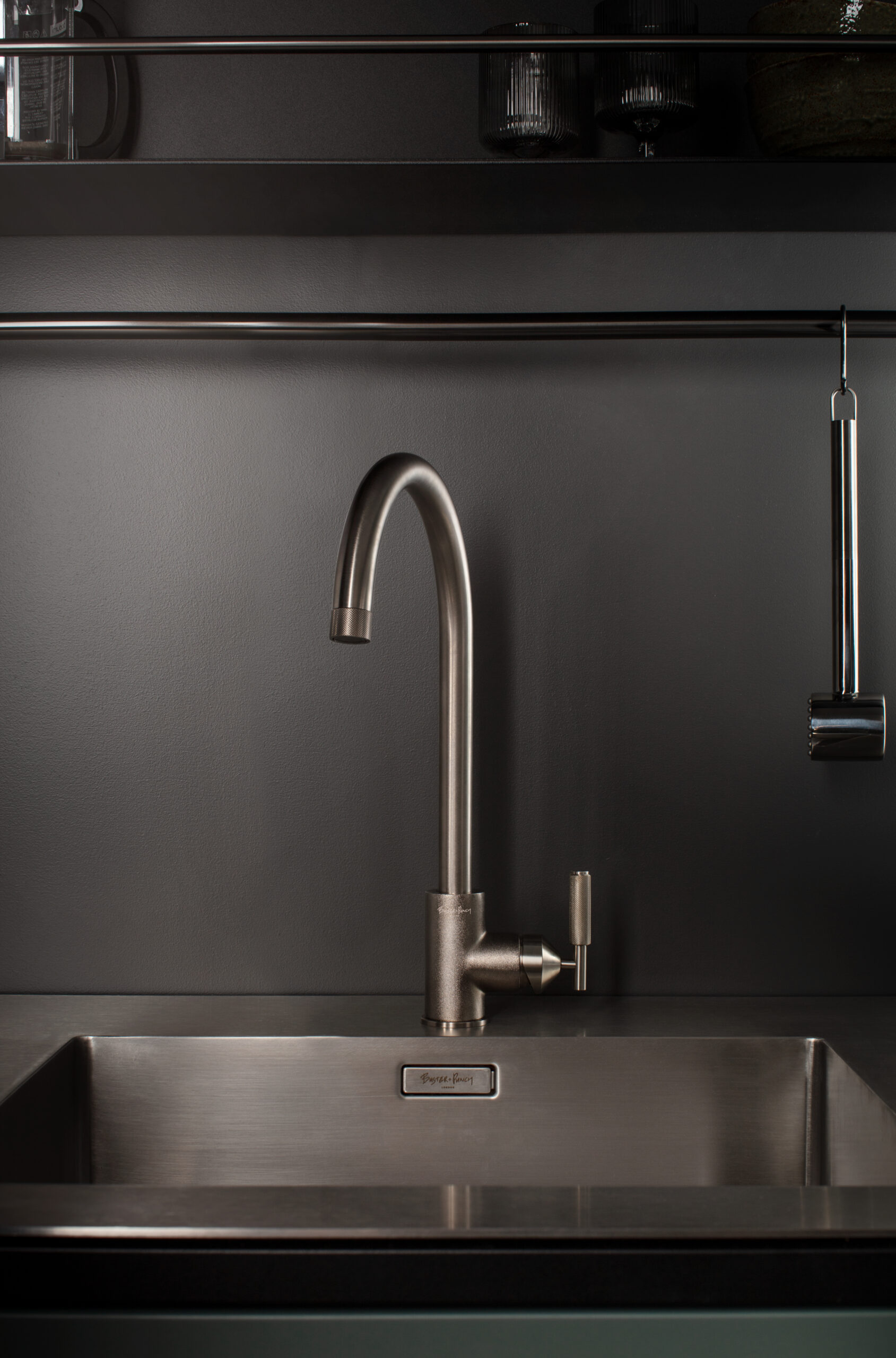 INTRODUCING KITCHEN TAPS Buster Punch   BP Kitchen Tap Cross Gun Metal LC 21 Scaled 