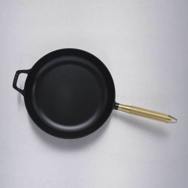 2_BP_Staub_Frying_Pan_Brass_TE_Web1x1